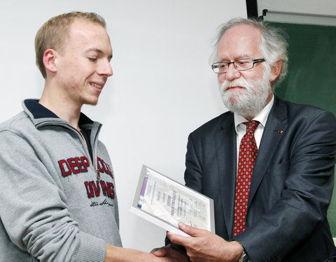 Uitreiking certificaten topstudenten bachelor Diergeneeskunde-20558