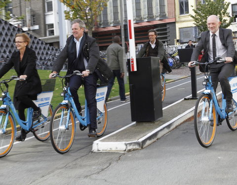 Officiële indienststelling van elektrische oplaadeilanden aan het Olympus fietsstation Zuid (Wilsonplein) en in het UGent rector