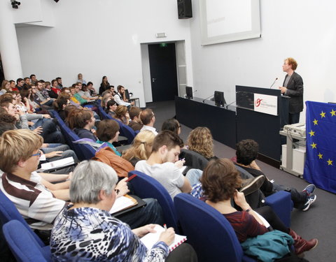 Lezing georganiseerd door het Centrum voor EU Studies, in samenwerking met de Provincie Oost-Vlaanderen en Europa Direct-20848