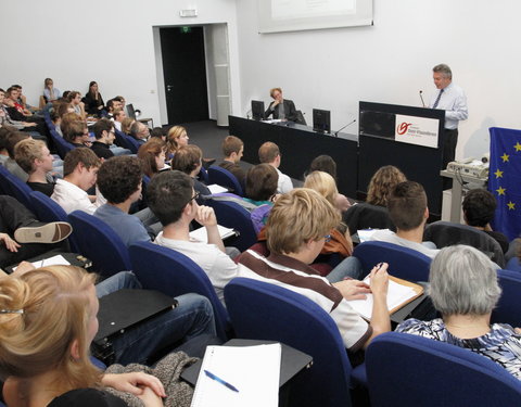 Lezing georganiseerd door het Centrum voor EU Studies, in samenwerking met de Provincie Oost-Vlaanderen en Europa Direct-20855