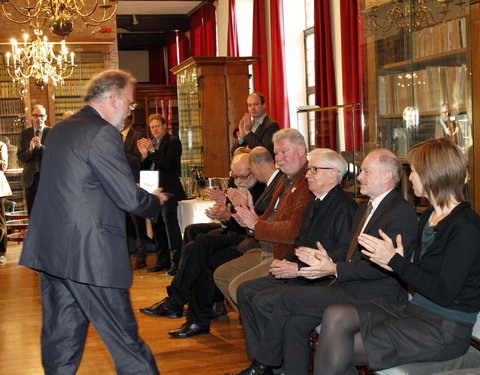 Ondertekening protocol voor schenking Charles Vandenhove, kaderend in het concept van het ‘Vandenhove Paviljoen’ en uitreiking e