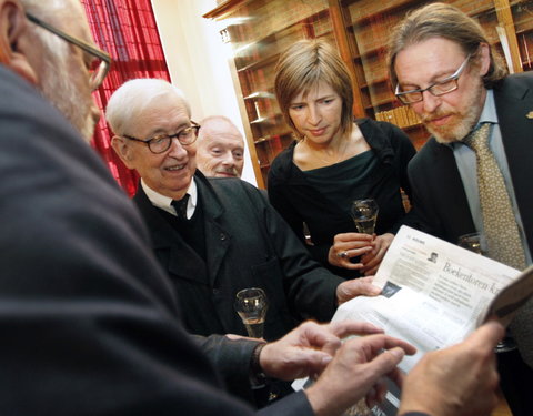 Ondertekening protocol voor schenking Charles Vandenhove, kaderend in het concept van het ‘Vandenhove Paviljoen’ en uitreiking e