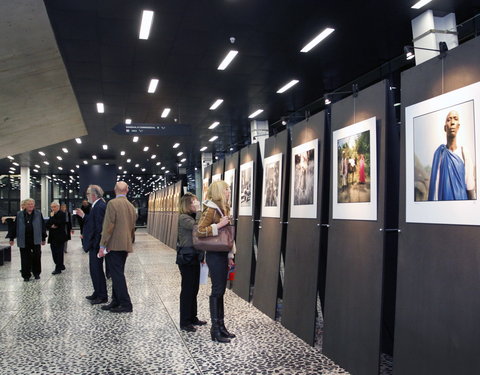 Opening tentoonstelling ‘Ethiopië, Mystiek en Magie’, foto's van Clem Willems die verkocht worden ten voordele van de armsten in