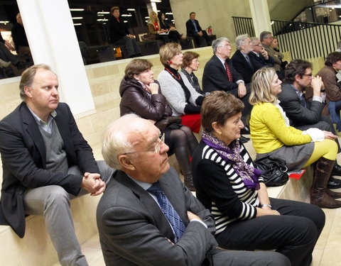 Opening tentoonstelling ‘Ethiopië, Mystiek en Magie’, foto's van Clem Willems die verkocht worden ten voordele van de armsten in