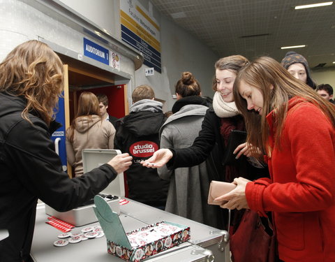 UGent studenten steunen Music for Life-actie 2012, die aandacht heeft voor dementie-22402