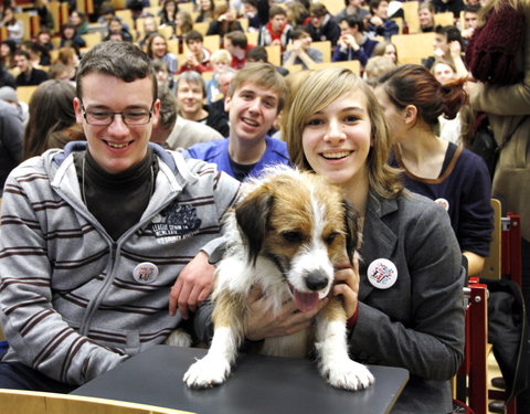 UGent studenten steunen Music for Life-actie 2012, die aandacht heeft voor dementie-22404