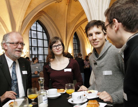 Onthaalontbijt voor nieuwe medewerkers, aangenomen tijdens de periode van 1 oktober tot 30 november 2012-22573