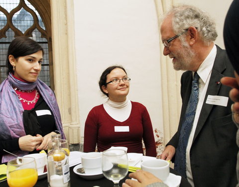 Onthaalontbijt voor nieuwe medewerkers, aangenomen tijdens de periode van 1 oktober tot 30 november 2012-22574