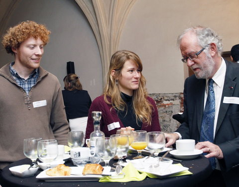 Onthaalontbijt voor nieuwe medewerkers, aangenomen tijdens de periode van 1 oktober tot 30 november 2012-22597