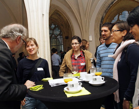 Onthaalontbijt voor nieuwe medewerkers, aangenomen tijdens de periode van 1 oktober tot 30 november 2012-22603