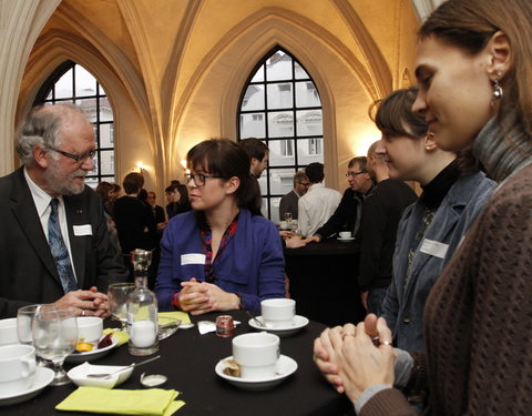 Onthaalontbijt voor nieuwe medewerkers, aangenomen tijdens de periode van 1 oktober tot 30 november 2012-22618