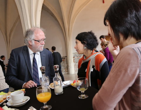 Onthaalontbijt voor nieuwe medewerkers, aangenomen tijdens de periode van 1 december 2012 tot 31 januari 2013-24022