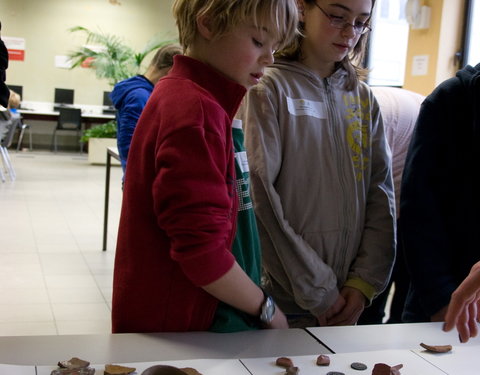 Kinderuniversiteit 'Verhalen uit de hele wereld'-24229