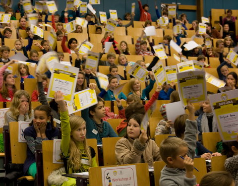 Kinderuniversiteit 'Verhalen uit de hele wereld'-24246