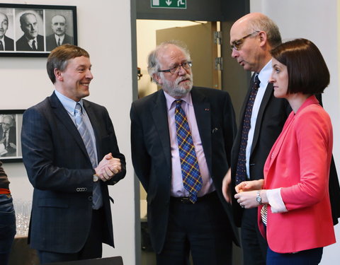 Overhandiging UGent medaille n.a.v. Internationale Francqui Leerstoel in de faculteit Rechtsgeleerdheid-25047