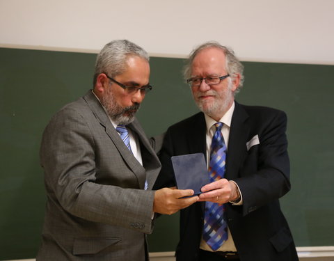 Uitreiking erkentelijkheidsmedaille en ondertekening charter UGent-ESPOL-25614