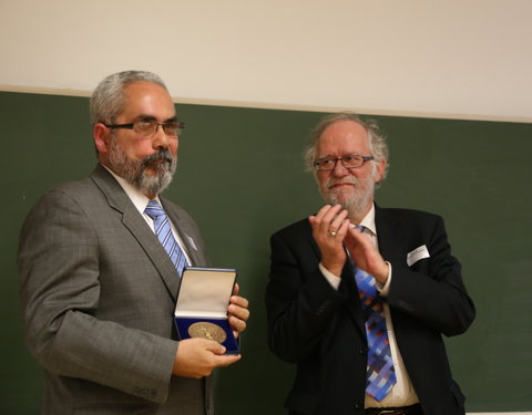 Uitreiking erkentelijkheidsmedaille en ondertekening charter UGent-ESPOL-25615