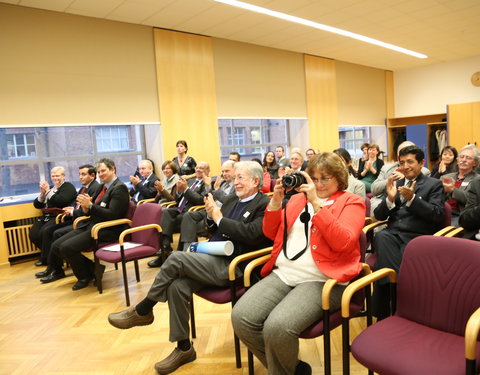 Uitreiking erkentelijkheidsmedaille en ondertekening charter UGent-ESPOL-25616