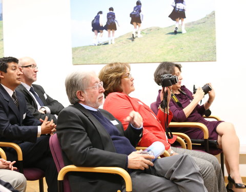 Uitreiking erkentelijkheidsmedaille en ondertekening charter UGent-ESPOL-25619