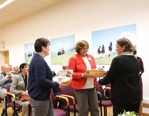 Uitreiking erkentelijkheidsmedaille en ondertekening charter UGent-ESPOL-25629