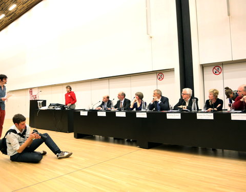 Kandidaten rector en vicerector in debat-27440