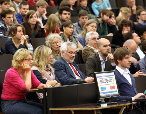 Kandidaten rector en vicerector in debat-27445