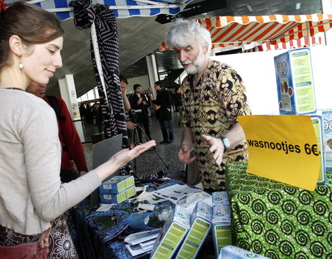 Ecomarkt, afsluiter van UGent energiecampagne 2012-2924