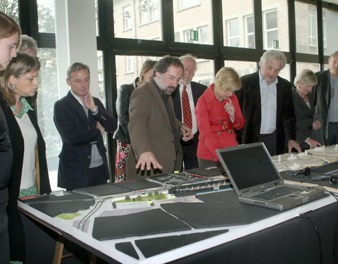 Openstelling van het Universiteitsforum (Ufo) in de Sint-Pietersnieuwstraat n.a.v. 'dag van de architectuur'-30405