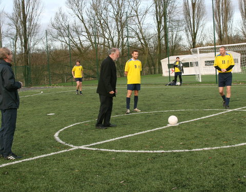 Opening UGent kunstgrasveld aan de Noorderlaan (Watersportbaan), een samenwerking tussen diverse UGent vakgroepen en Desso Sport