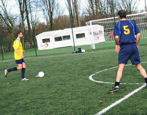 Opening UGent kunstgrasveld aan de Noorderlaan (Watersportbaan), een samenwerking tussen diverse UGent vakgroepen en Desso Sport