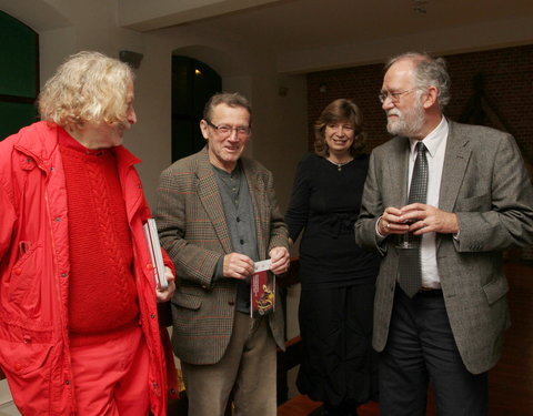 Nocturne van de presentatie ‘(On)belangRIJKE dingen’ in het UGent museum van de Etnografische Verzamelingen-31038