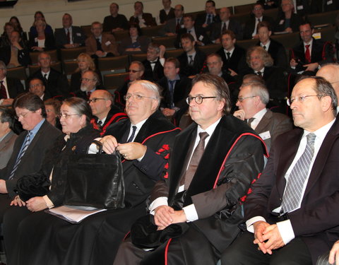 Uitreiking institutioneel eredoctoraat aan Nederlandse criminoloog en hoogleraar-31597