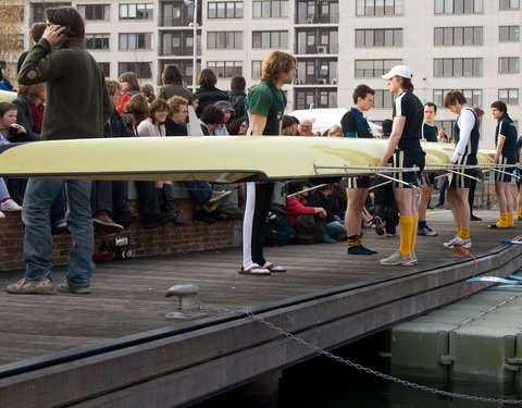 Eerste studentenroeiregatta te Gent (Portus Ganda)-32171