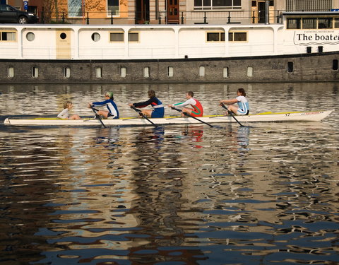 Eerste studentenroeiregatta te Gent (Portus Ganda)-32182