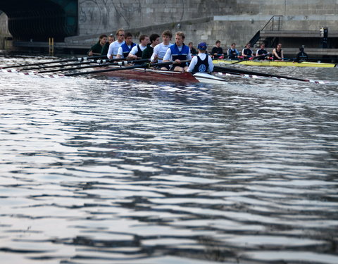 Eerste studentenroeiregatta te Gent (Portus Ganda)-32196