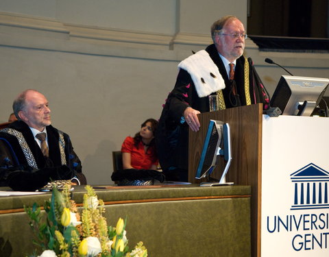 Uitreiking institutioneel eredoctoraat 2008-32214