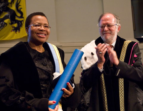 Uitreiking institutioneel eredoctoraat 2008-32216