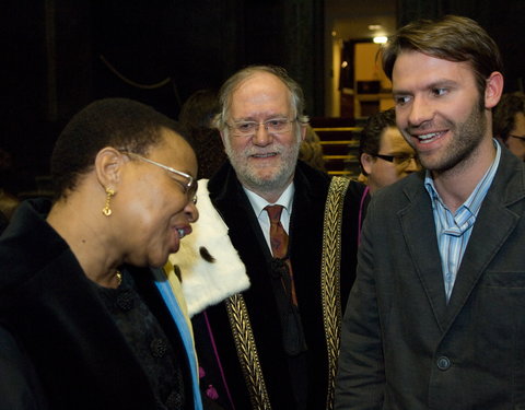 Uitreiking institutioneel eredoctoraat 2008-32234