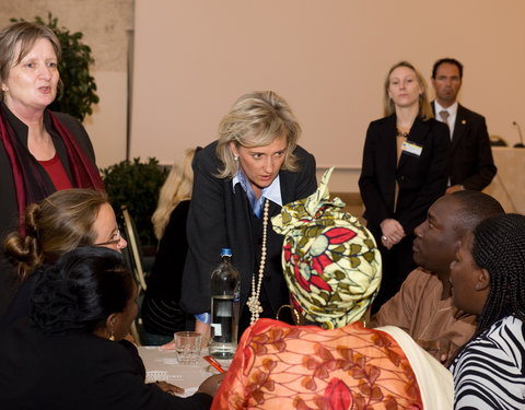 Bezoek van prinses Astrid n.a.v. uitreiking van driejaarlijkse Prijs De Beys aan het International Centre for Reproductive Healt