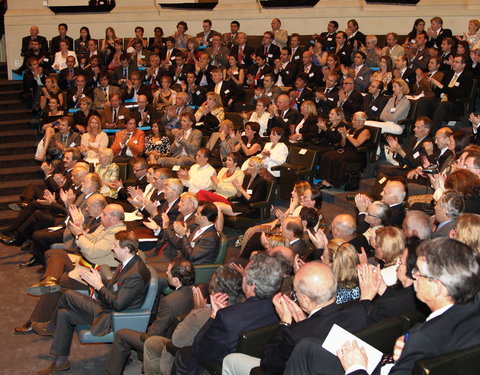 Prinses Astrid bezoekt congres 'European Association of Plastic Surgeons' -33471