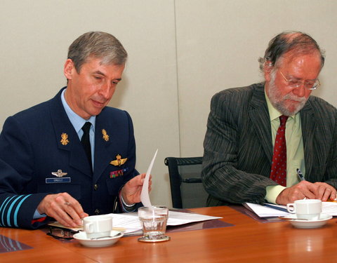 Ondertekening raamovereenkomst  met Koninklijke Militaire School-33943