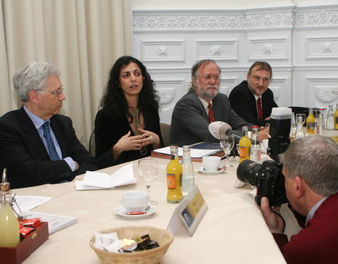 Werkbezoek van minister Arena aan het Universitair Centrum voor Talenonderwijs (UCT)-33961