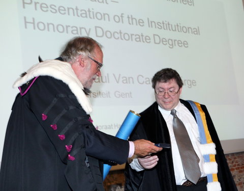 Uitreiking institutioneel eredoctoraat -34929