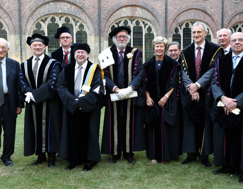 Uitreiking institutioneel eredoctoraat -34970