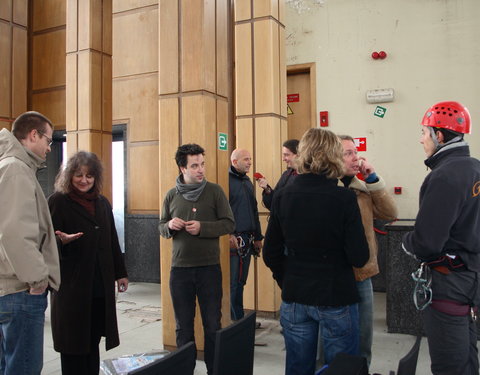 Onthulling reuzebanner aan Boekentoren in het kader van Monumentenstrijd (een wedstrijd waarbij het publiek beslist welk waardev