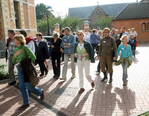 Inhuldiging van nieuwe wandelroute langs universitaire gebouwen-35185