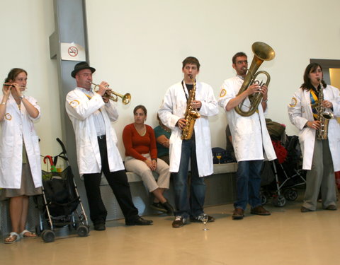 Inhuldiging van nieuwe wandelroute langs universitaire gebouwen-35212