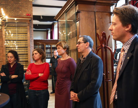 Overhandiging cheque vanwege Amon aan het Universiteitsfonds-36966