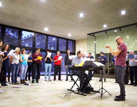 Startmoment van een nieuw, UGent personeelskoor met vrijblijvende workshop-36985