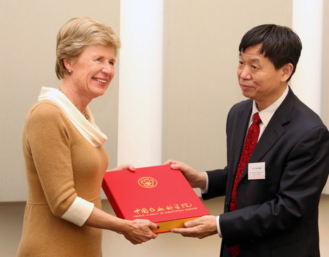 Ondertekening Memory of Understanding met Chinese Academy of Agricultural Sciences Beijing-37662